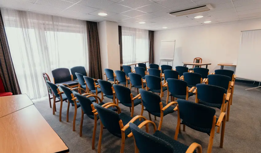 Tisza Sport Hotel Szeged - Kedvezmnyes r csaldok rszreak reggelis elltssal (1 jtl)