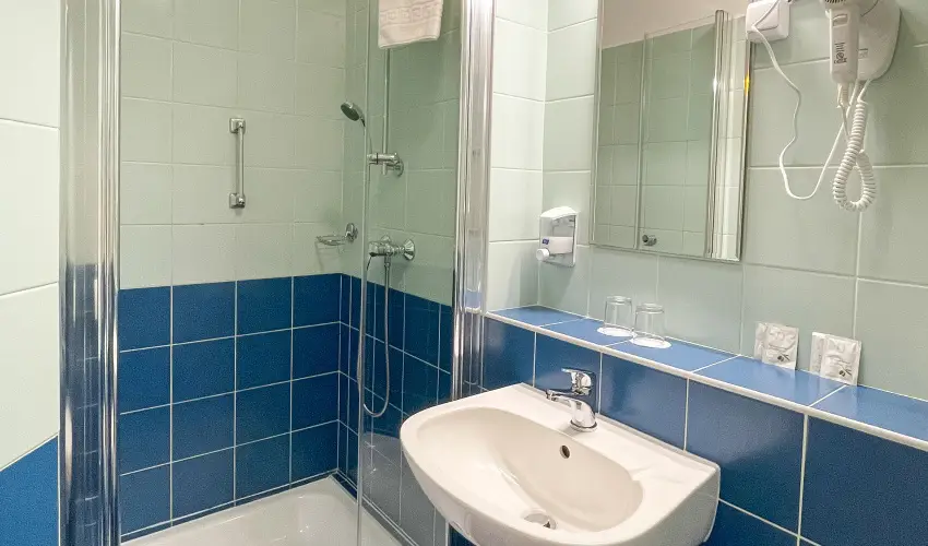 Tisza Sport Hotel Szeged - Kedvezmnyes r csaldok rszreak reggelis elltssal (1 jtl)