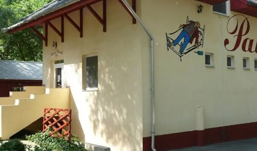 Tiszacsegei Halszcsrda s Panzi  Tiszacsege - Kedvezmnyes r csaldok rszreak reggelivel (1 jtl)