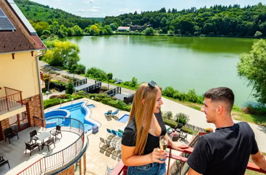 T Wellness Hotel - Kedvezmnyes pihens flpanzival (1 jtl)