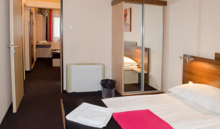 T Wellness Hotel Bnk - Egy jszaks wellness flpanzival