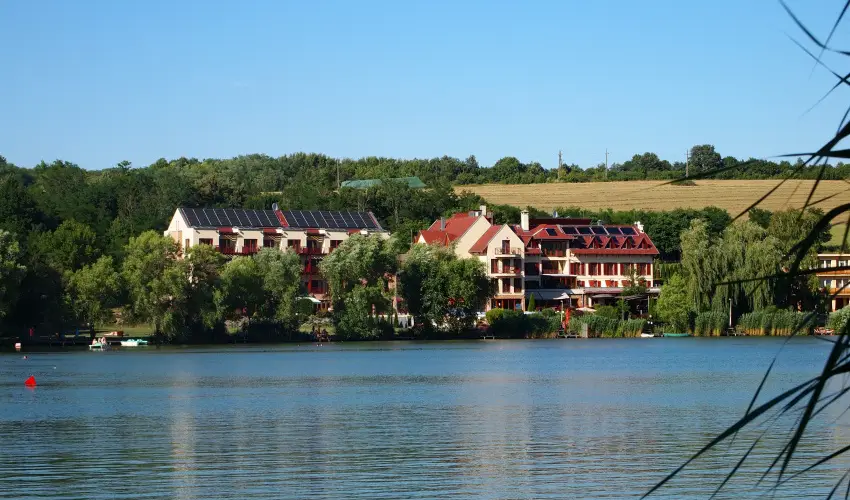 T Wellness Hotel Bnk - Egy jszaks wellness flpanzival