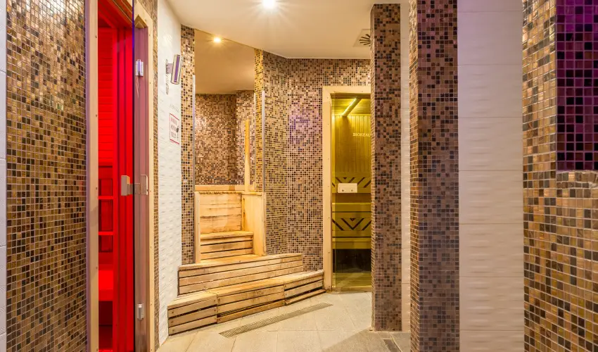 T Wellness Hotel Bnk - Egy jszaks wellness flpanzival