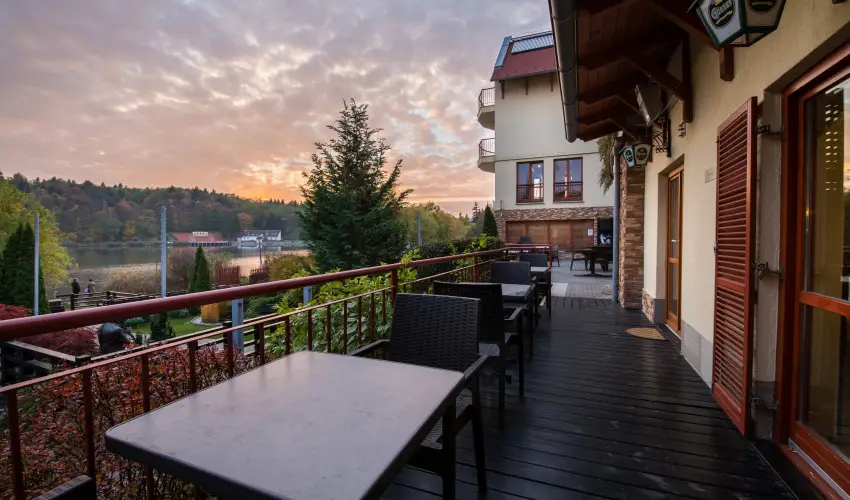 T Wellness Hotel Bnk - Egy jszaks wellness flpanzival