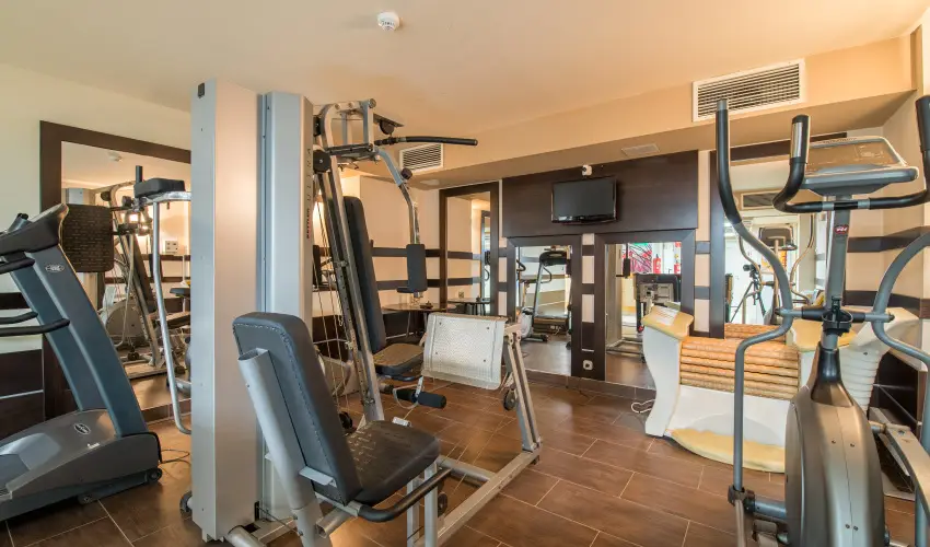 T Wellness Hotel Bnk - Egy jszaks wellness flpanzival