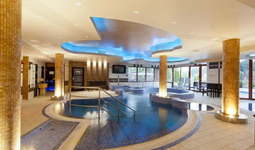 T Wellness Hotel Bnk - Egy jszaks wellness flpanzival