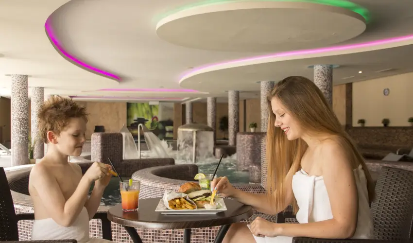 T Wellness Hotel Bnk - Egy jszaks wellness flpanzival