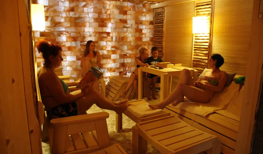 T Wellness Hotel Bnk - Egy jszaks wellness flpanzival