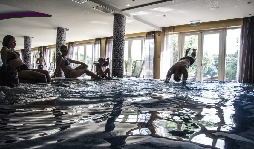 T Wellness Hotel Bnk - Egy jszaks wellness flpanzival