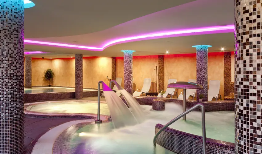 T Wellness Hotel Bnk - Egy jszaks wellness flpanzival