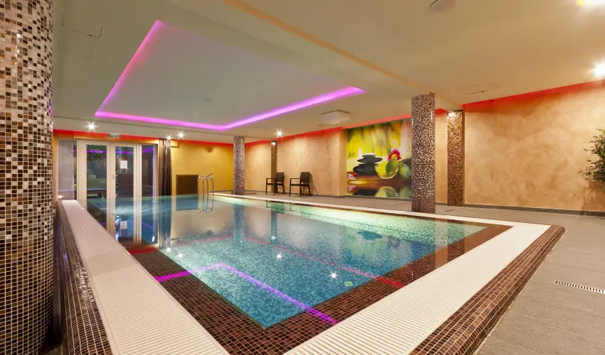T Wellness Hotel Bnk - Egy jszaks wellness flpanzival