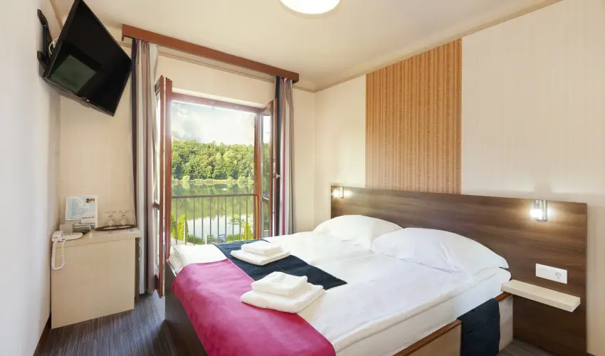 T Wellness Hotel Bnk - Egy jszaks wellness flpanzival