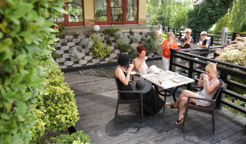 T Wellness Hotel Bnk - Egy jszaks wellness flpanzival