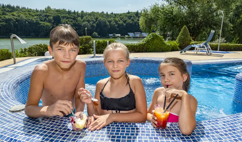 T Wellness Hotel Bnk - Egy jszaks wellness flpanzival