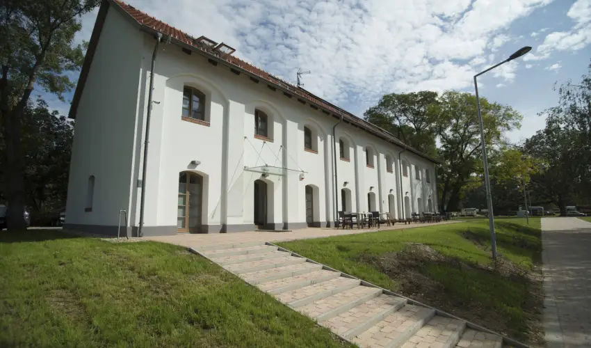 Vadkert Major Srvr - Kedvezmnyes r csaldok rszreak reggelis elltssal (1 jtl)