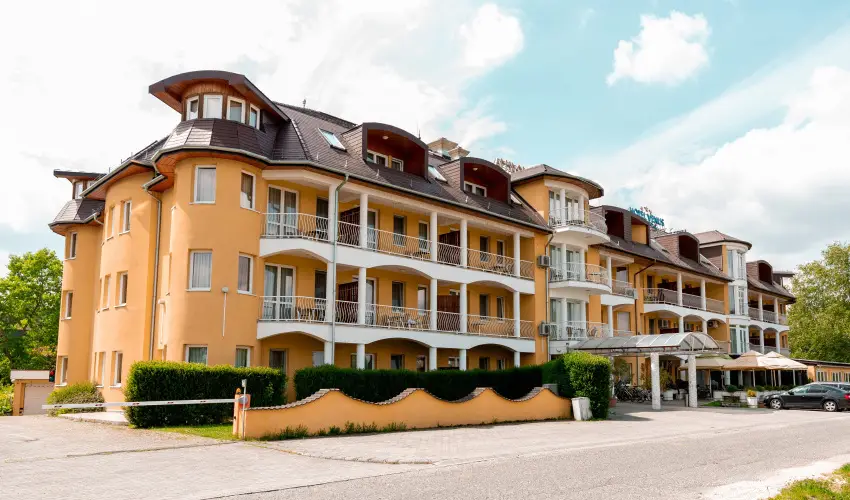 Venus Hotel Zalakaros - Kedvezmnyes r csaldok rszreak flpanzis elltssal (1 jtl)