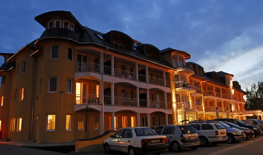 Venus Hotel Zalakaros - Kedvezmnyes r csaldok rszreak flpanzis elltssal (1 jtl)