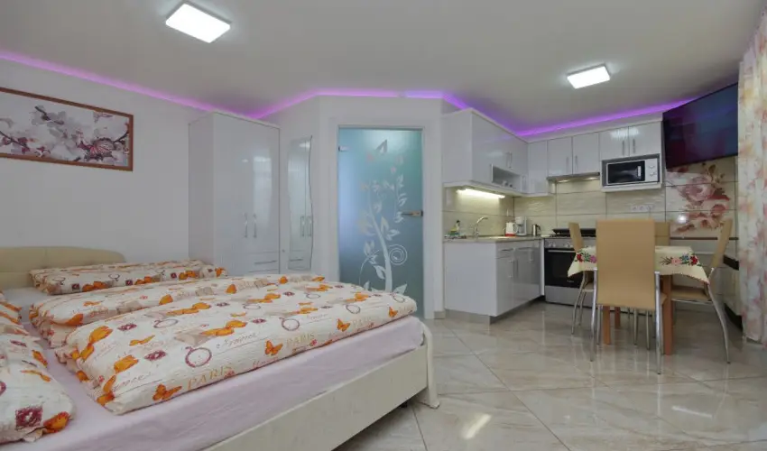 Veronika Apartman De Luxe Gyula - Kedvez� aj�nlat (min. 2 �j)