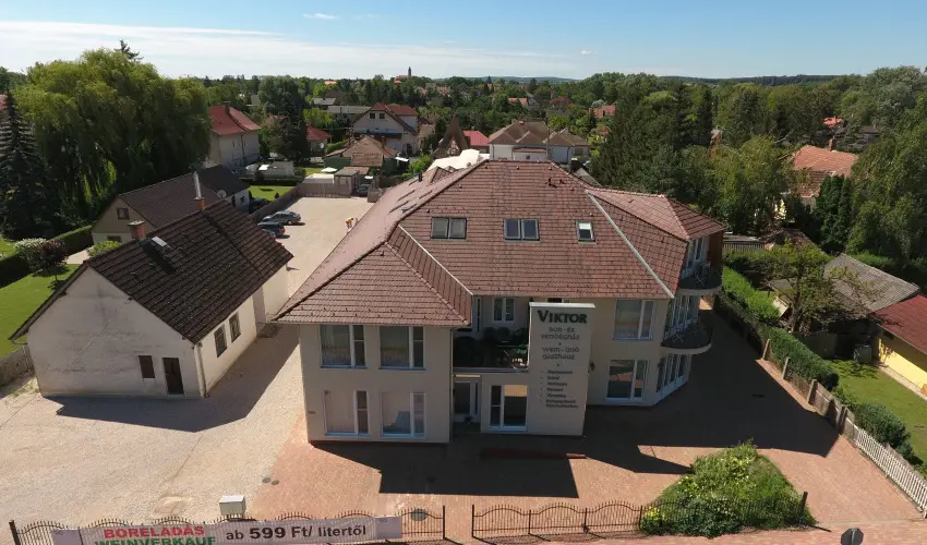 Viktor Bor- �s Vend�gh�z Balatonm�riaf�rd� - Kedvezm�nyes csomag (min. 2 �j)