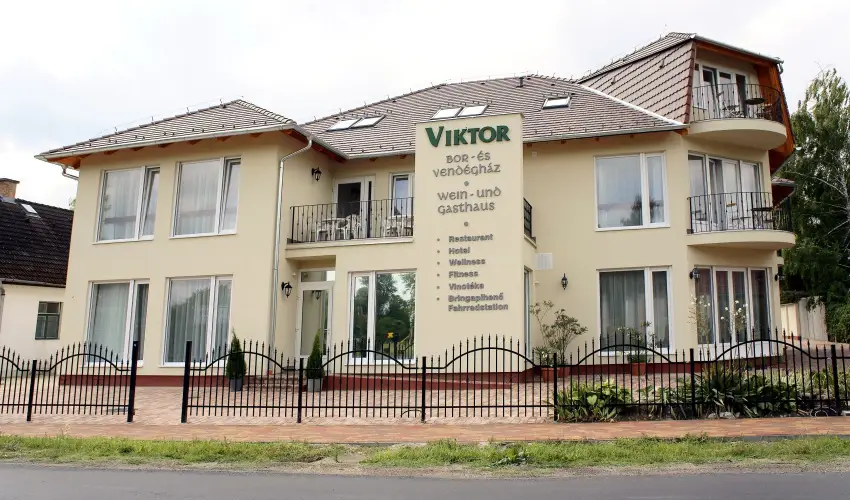 Viktor Bor- �s Vend�gh�z Balatonm�riaf�rd� - Kedvezm�nyes csomag (min. 2 �j)