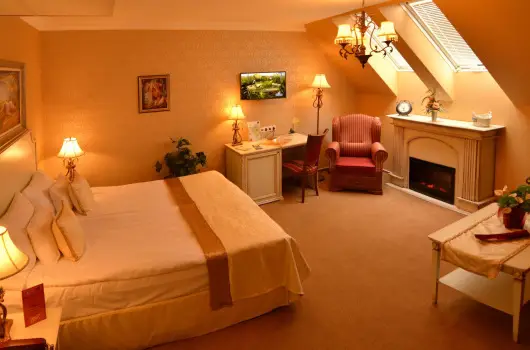 Hotel Villa Classica - Kedvezm�nyes �r csal�dok r�sz�reak reggelis ell�t�ssal (1 �jt�l)