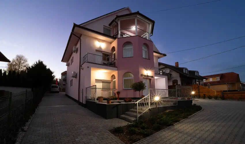 Villa Lotus Zalakaros Zalakaros - Kedvezmnyes r csaldok rszreak reggelis elltssal (min. 2 j)