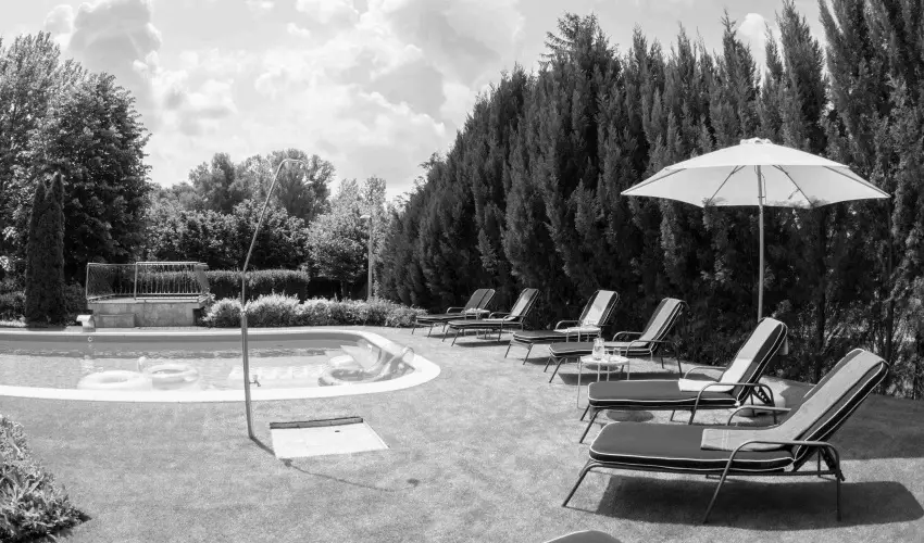 Villa Oliva Boutique Rooms Zam�rdi - Kedvezm�nyes �r csal�dok r�sz�reak reggelis ell�t�ssal (1 �jt�l)