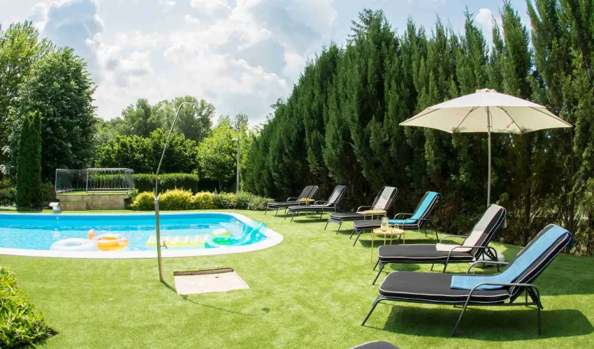 Villa Oliva Boutique Rooms Zam�rdi - Kedvezm�nyes �r csal�dok r�sz�reak reggelis ell�t�ssal (1 �jt�l)