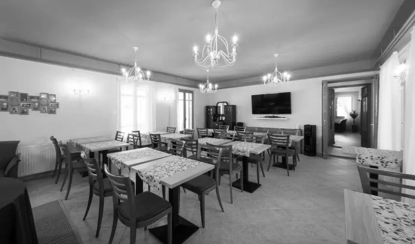 Villa Oliva Boutique Rooms Zam�rdi - Kedvezm�nyes �r csal�dok r�sz�reak reggelis ell�t�ssal (1 �jt�l)
