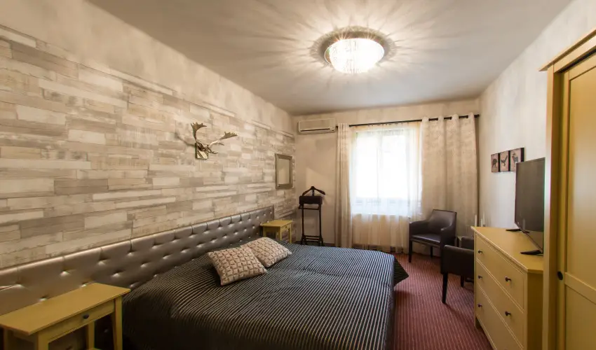 Villa Oliva Boutique Rooms Zam�rdi - Kedvezm�nyes �r csal�dok r�sz�reak reggelis ell�t�ssal (1 �jt�l)