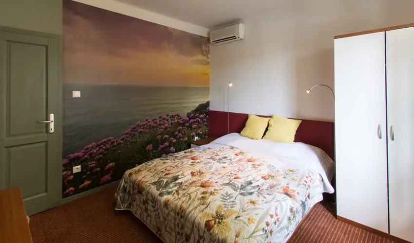 Villa Oliva Boutique Rooms Zam�rdi - Kedvezm�nyes �r csal�dok r�sz�reak reggelis ell�t�ssal (1 �jt�l)