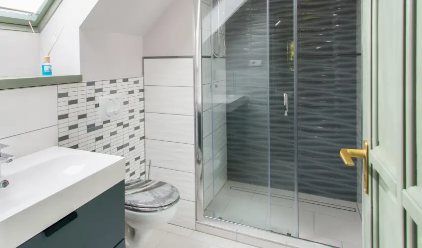 Villa Oliva Boutique Rooms Zam�rdi - Kedvezm�nyes �r csal�dok r�sz�reak reggelis ell�t�ssal (1 �jt�l)