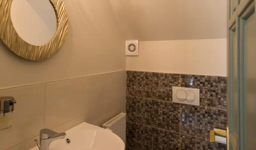 Villa Oliva Boutique Rooms Zam�rdi - Kedvezm�nyes �r csal�dok r�sz�reak reggelis ell�t�ssal (1 �jt�l)