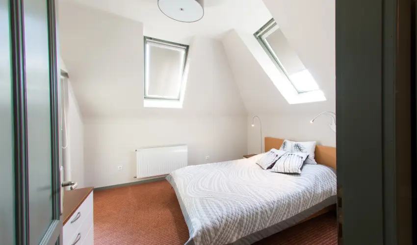 Villa Oliva Boutique Rooms Zam�rdi - Kedvezm�nyes �r csal�dok r�sz�reak reggelis ell�t�ssal (1 �jt�l)