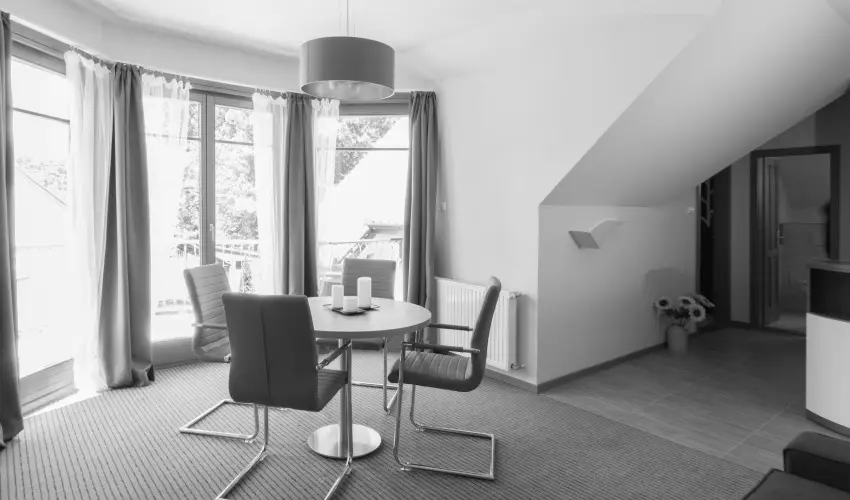 Villa Oliva Boutique Rooms Zam�rdi - Kedvezm�nyes �r csal�dok r�sz�reak reggelis ell�t�ssal (1 �jt�l)