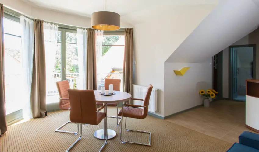 Villa Oliva Boutique Rooms Zam�rdi - Kedvezm�nyes �r csal�dok r�sz�reak reggelis ell�t�ssal (1 �jt�l)