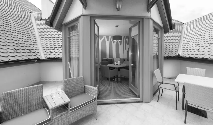 Villa Oliva Boutique Rooms Zam�rdi - Kedvezm�nyes �r csal�dok r�sz�reak reggelis ell�t�ssal (1 �jt�l)