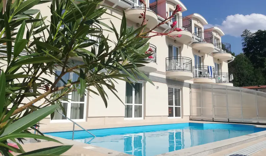 Hotel Villa Park Szilv�sv�rad - Kedvezm�nyes �r csal�dok r�sz�reak reggelis ell�t�ssal (1 �jt�l)