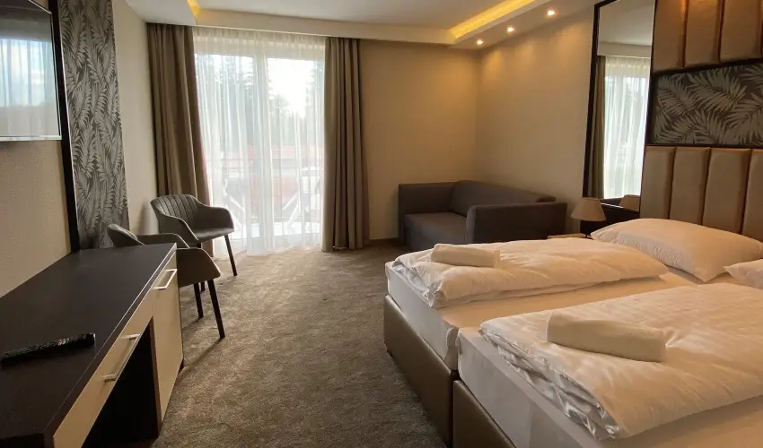 Hotel Villa Park Szilv�sv�rad - Kedvezm�nyes �r csal�dok r�sz�reak reggelis ell�t�ssal (1 �jt�l)