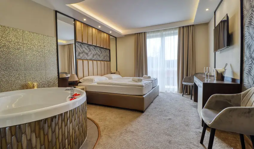 Hotel Villa Park Szilv�sv�rad - Kedvezm�nyes �r csal�dok r�sz�reak reggelis ell�t�ssal (1 �jt�l)