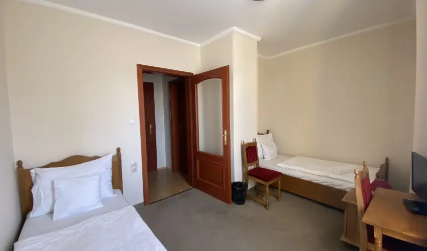 Hotel Villa Park Szilv�sv�rad - Kedvezm�nyes �r csal�dok r�sz�reak reggelis ell�t�ssal (1 �jt�l)