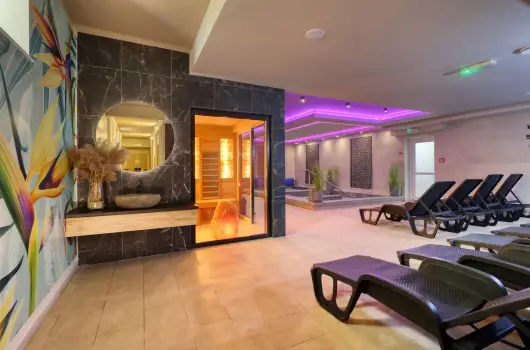 Hotel Villa Park - Kedvezm�nyes �r csal�dok r�sz�reak reggelis ell�t�ssal (1 �jt�l)