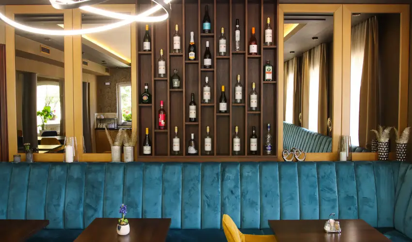 Hotel Villa Park Szilv�sv�rad - Kedvezm�nyes �r csal�dok r�sz�reak reggelis ell�t�ssal (1 �jt�l)