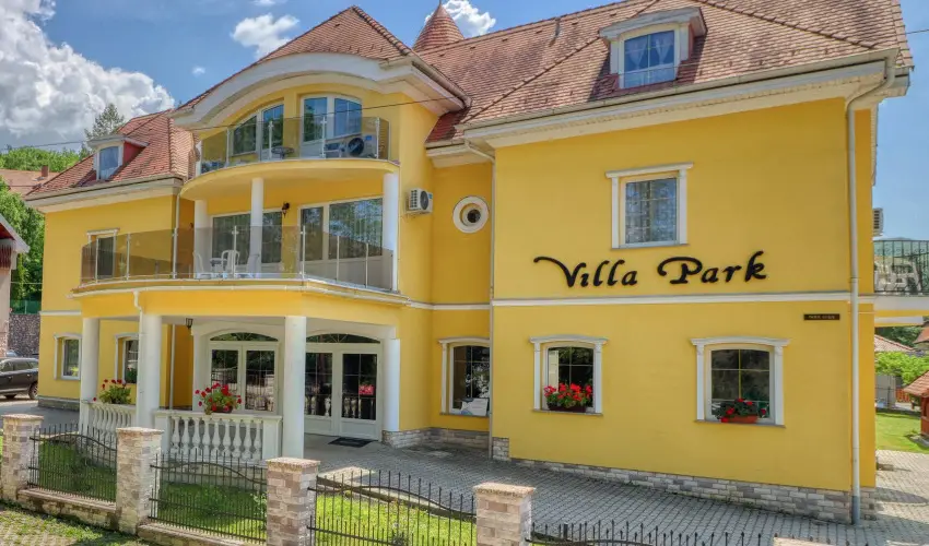Hotel Villa Park Szilv�sv�rad - Kedvezm�nyes �r csal�dok r�sz�reak reggelis ell�t�ssal (1 �jt�l)