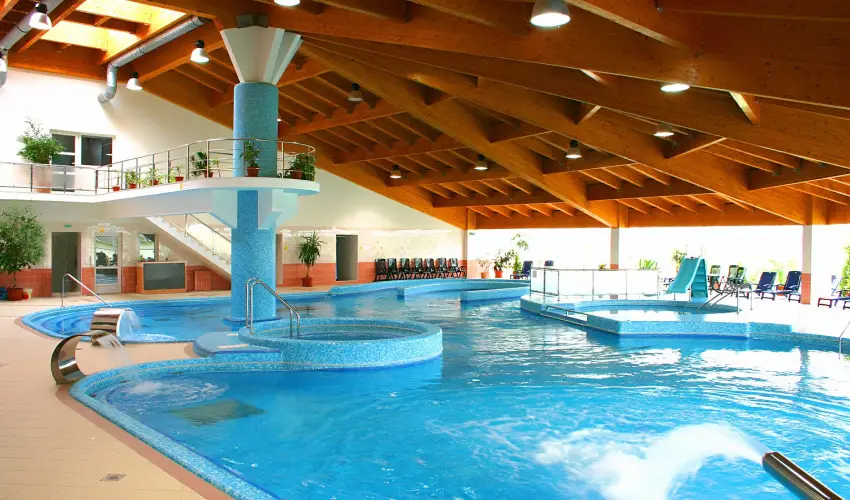 Villapark V�rgesztes V�rgesztes - Indul a vak�ci� kedvezm�nyes csomag (min. 3 �j)