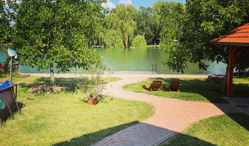 Vir�g �d�l�h�z Szarvas - Kedvezm�nyes �r csal�dok r�sz�reak (1 �jt�l)