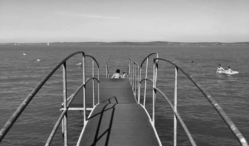 Vil�gos Hotel Balatonvil�gos - Kedvezm�nyes �r csal�dok r�sz�reak f�lpanzi�s ell�t�ssal (min. 2 �j)