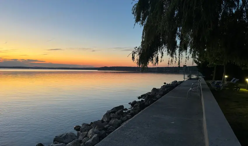 Vil�gos Hotel Balatonvil�gos - Balatoni Vak�ci� Reggelivel (min. 2 �j)
