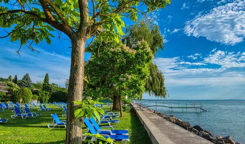 Vil�gos Hotel Balatonvil�gos - Balatoni Vak�ci� Reggelivel (min. 2 �j)