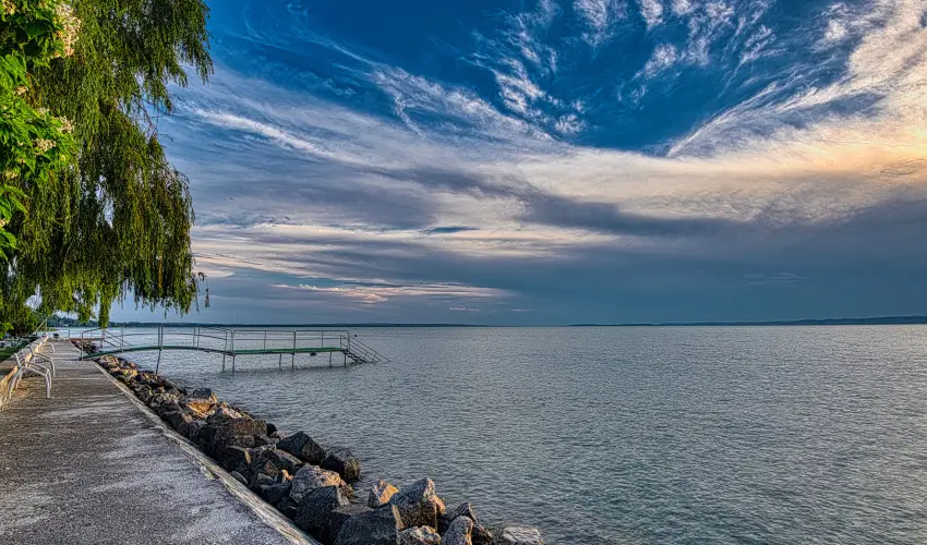 Vil�gos Hotel Balatonvil�gos - Balatoni Vak�ci� Reggelivel (min. 2 �j)